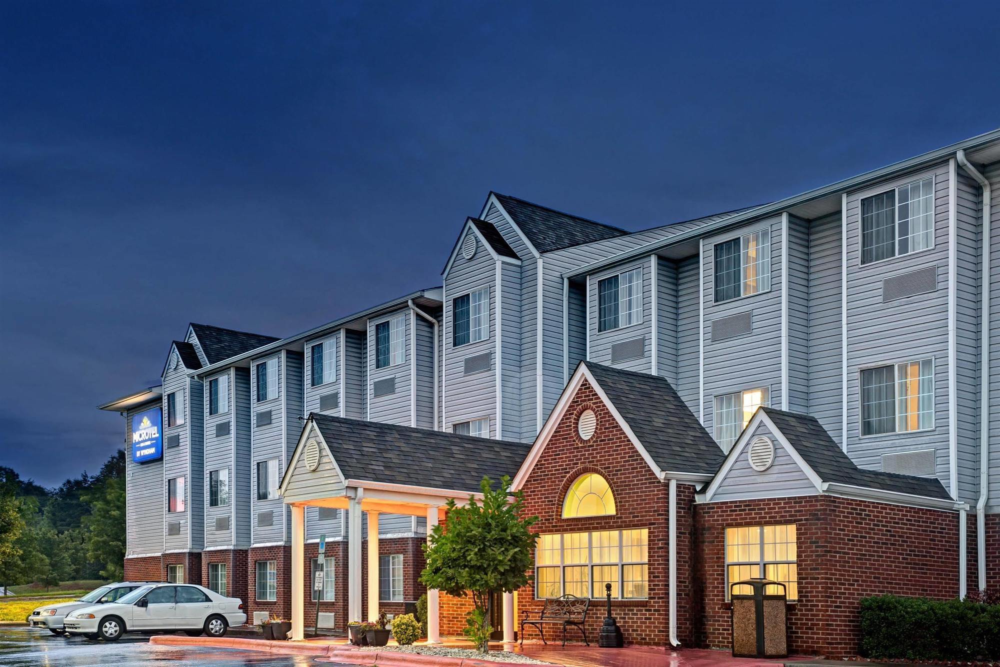 Microtel Inn & Suites By Wyndham Statesville Exterior photo